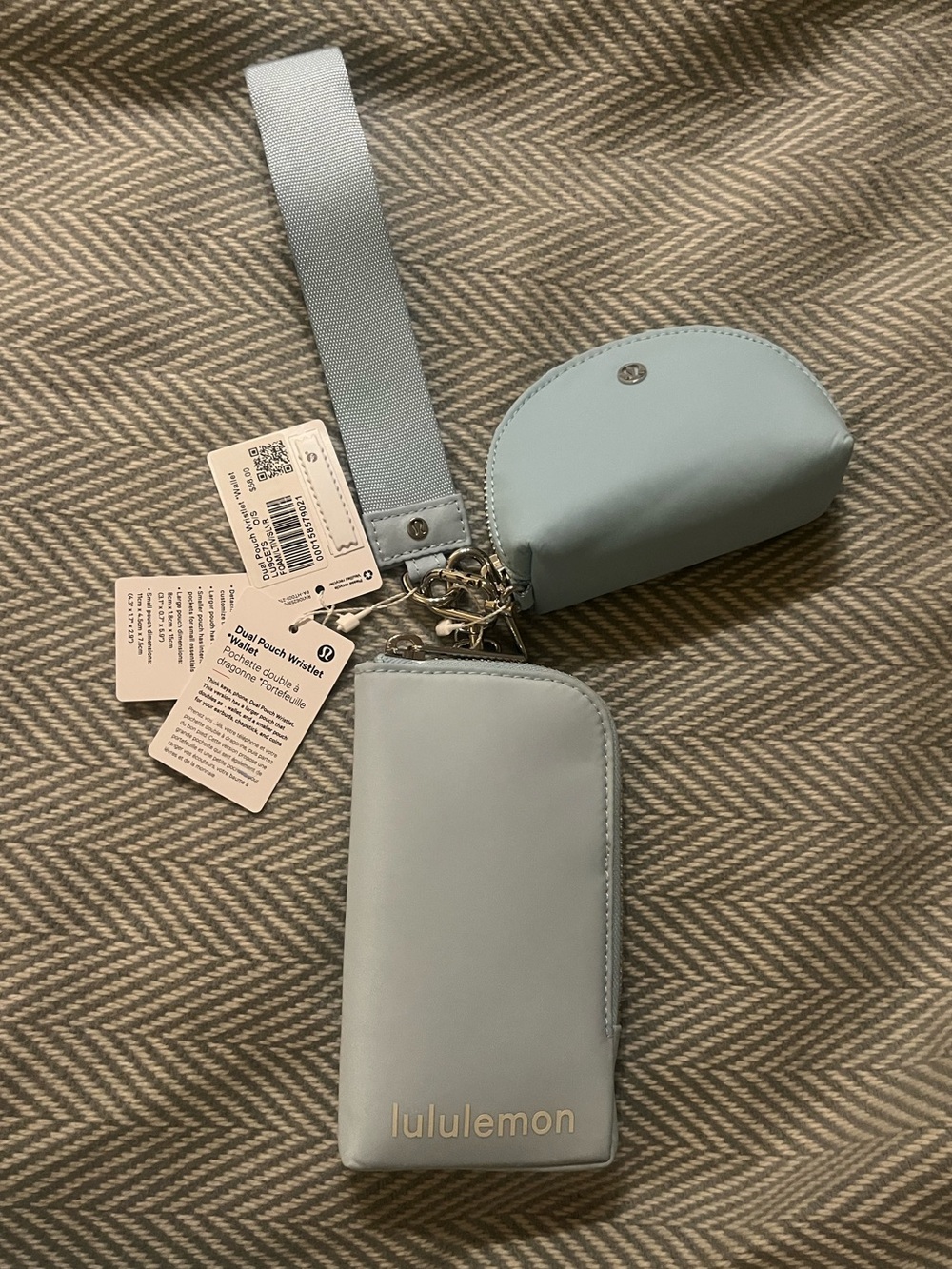 NWT: $58 LULULEMON Dual Pouch Wristlet — Foam Cloud, Light Ivory, Silver